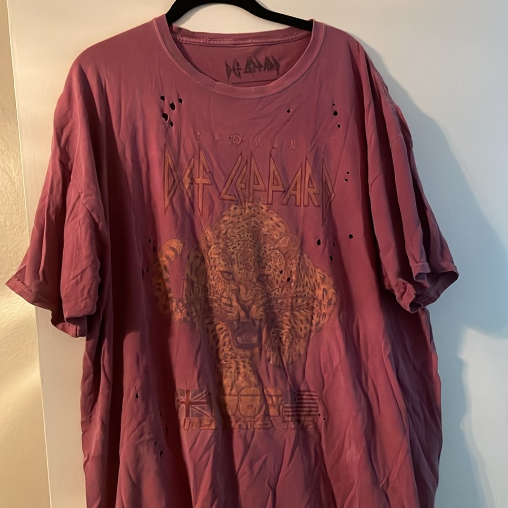 Urban Outfitters Oversized Vintage Def Leppard Tee